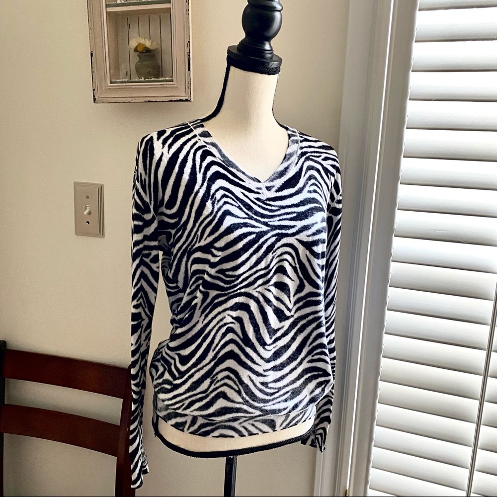 Michael Kors Zebra Print V Neck Top